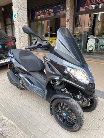 Piaggio MP3 cc 300 HPE anno 2022 km 5000