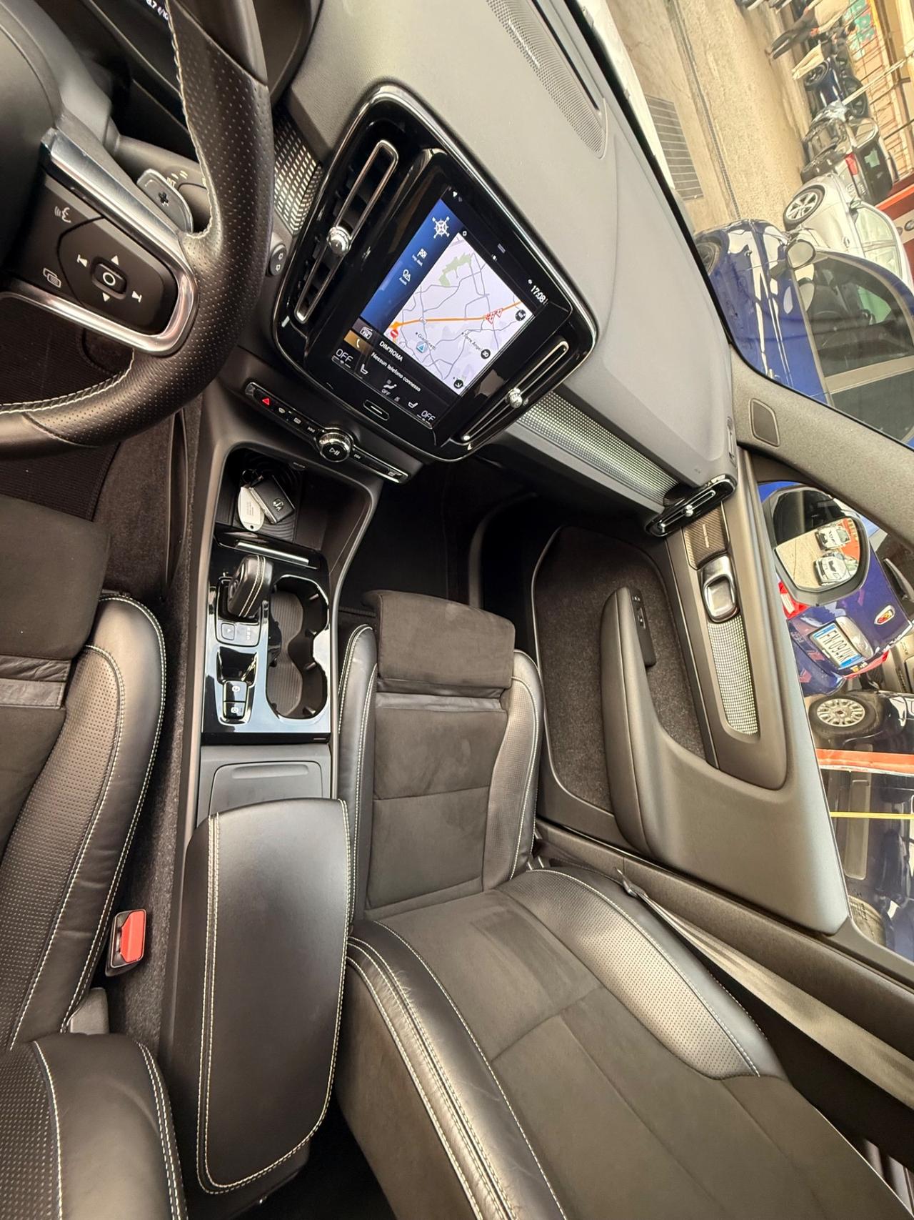 XC40 D4 AWD Geartronic R-design-unipro-