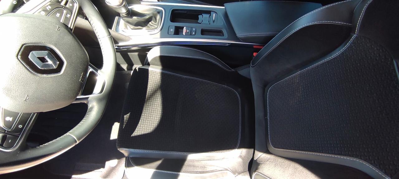 Renault Megane 1.5 Blue dCi 115 CV Intens
