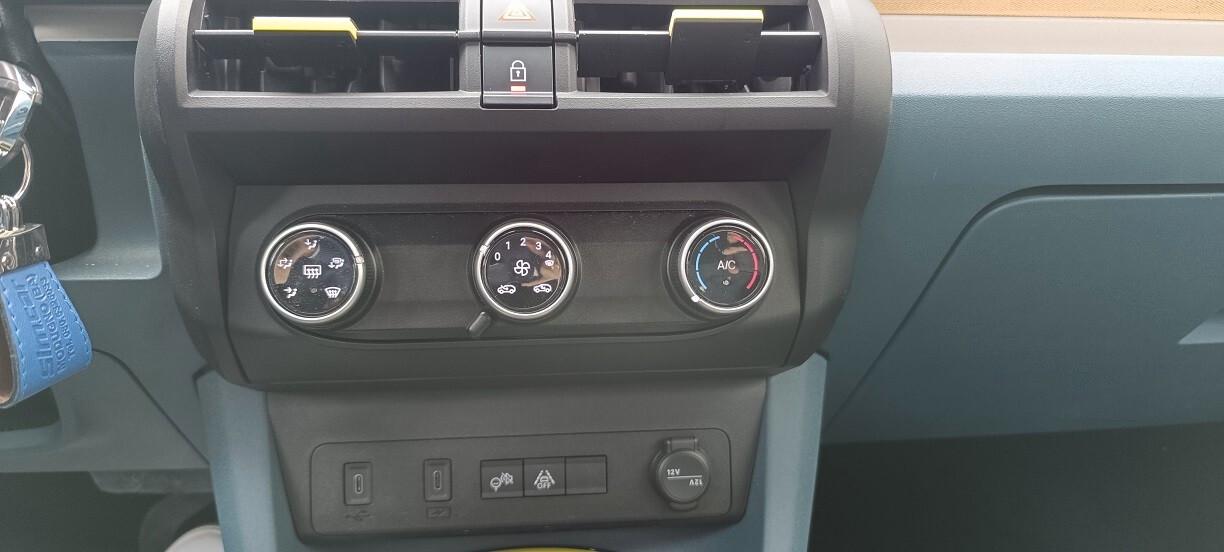 Fiat Grande Panda 44kWh Red