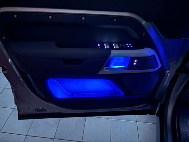 LAND ROVER Defender 110 3.0D I6 200 CV AWD Auto SE 7 POSTI