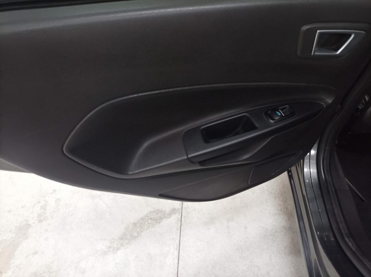 Ford Fiesta 1.5 TDCi 75CV 5 porte Titanium 01/2016