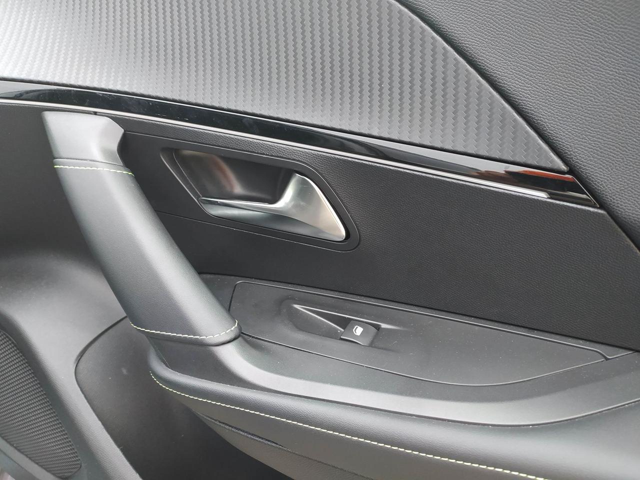 Peugeot 2008 GT 1.5 Blue HDI 130 #7917