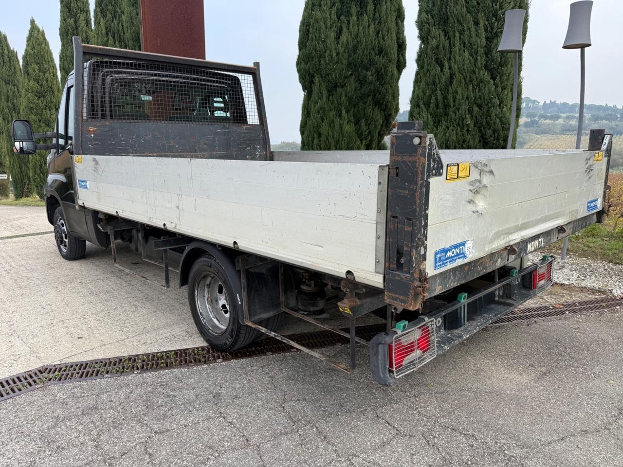 IVECO DAILY 35C18 RIBALTABILE TRILATERALE