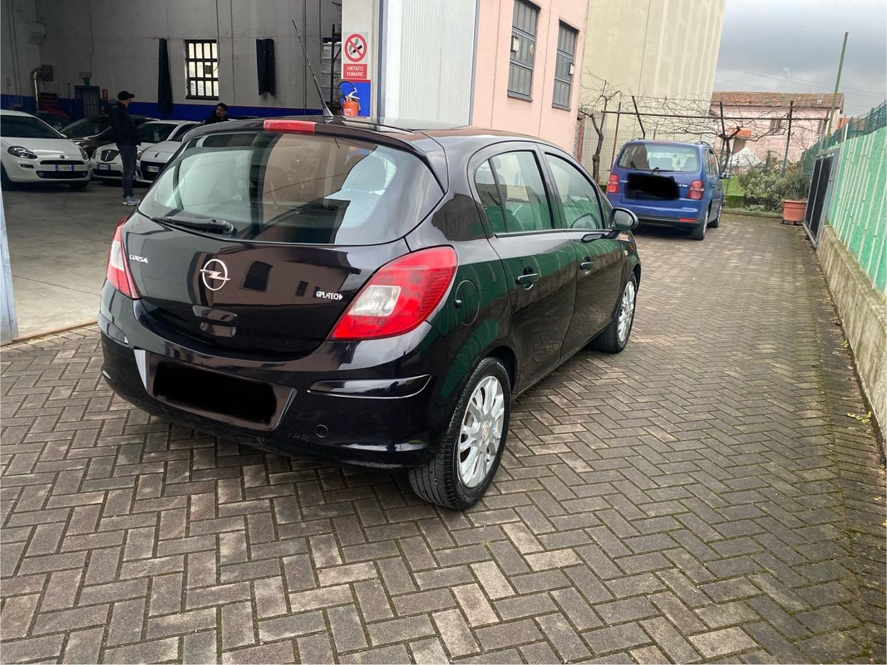 Opel Corsa 1.2 80CV 5 porte GPL neopatentati