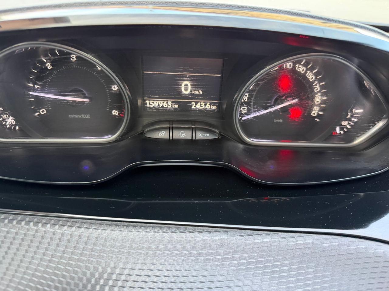 Peugeot 2008 1.6 e-HDi 92 CV Stop&Start Urban Cross