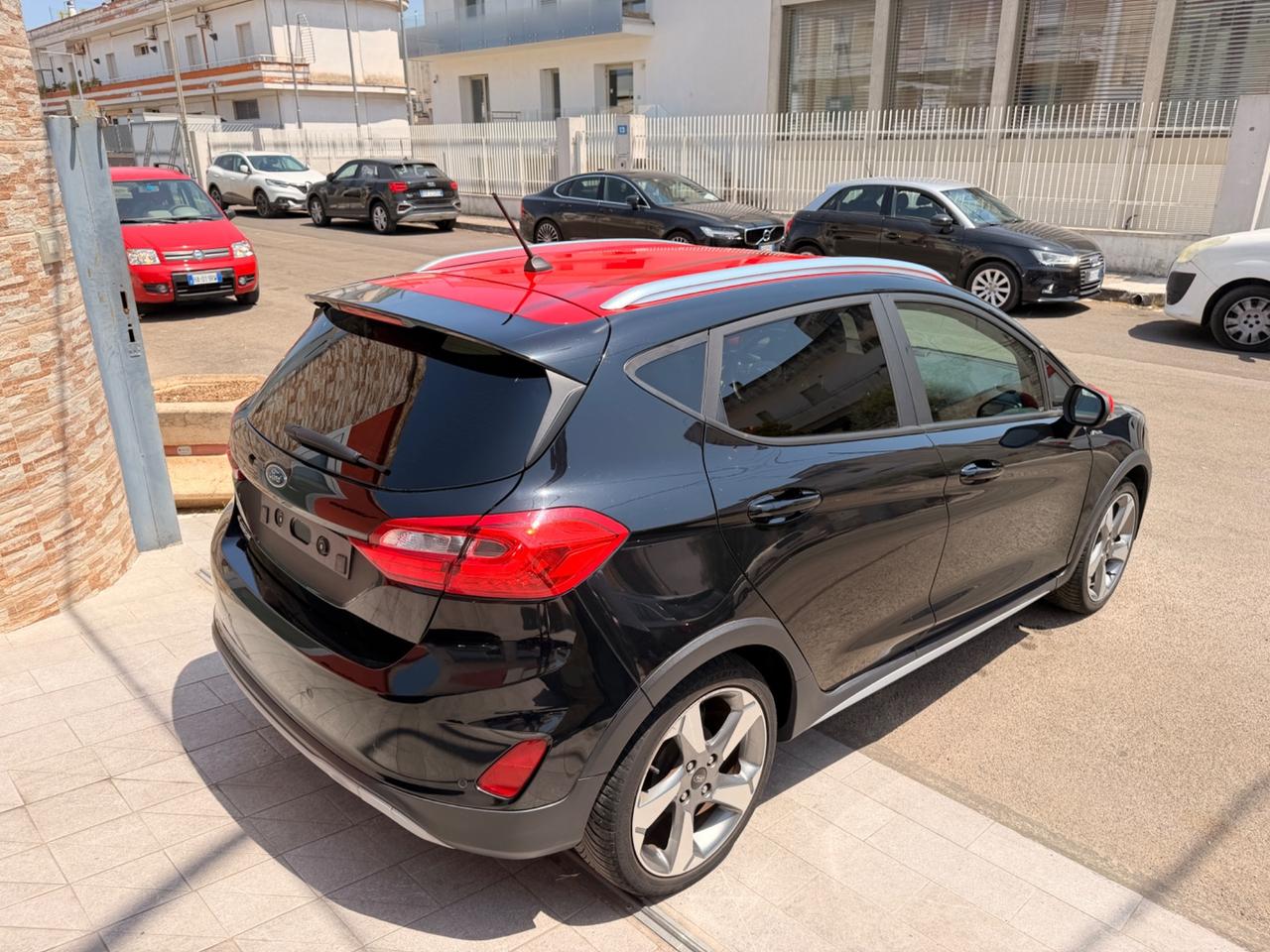 Ford Fiesta Active 1.5 TDCi-2018 LED/NAVI/17"
