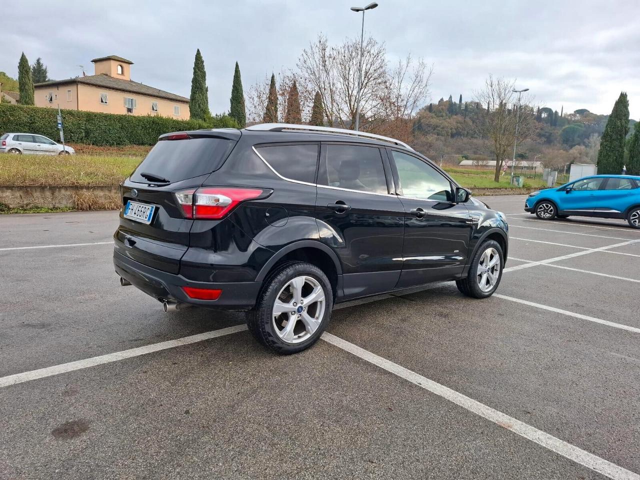 Ford Kuga 2.0 TDCI 150 CV S&S 4WD Powershift Titanium
