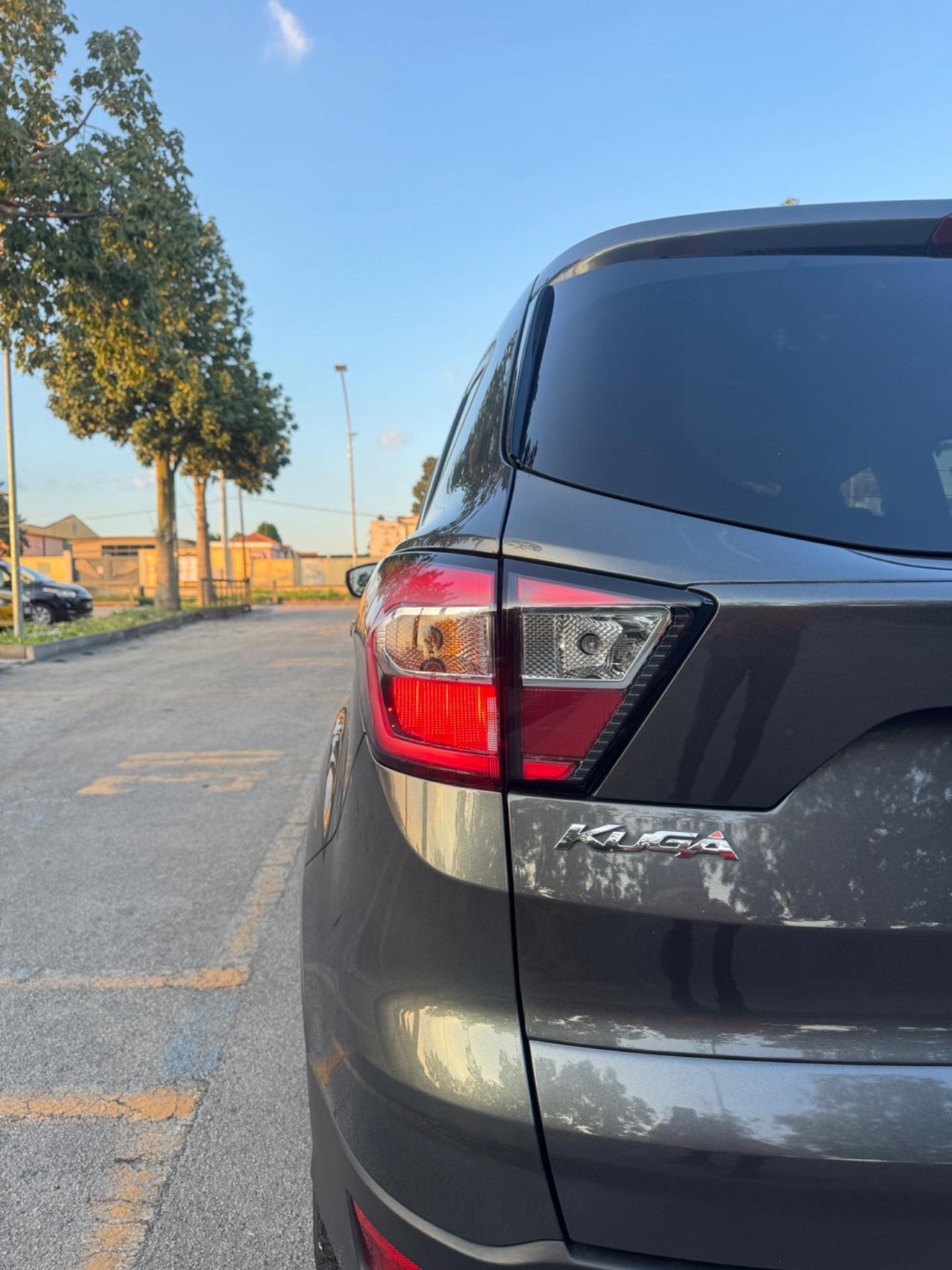 Ford Kuga 1.5 TDCI TITANIUM