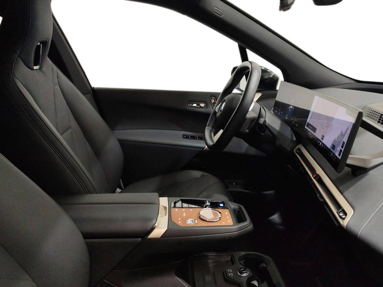 BMW iX xDrive50 Pacchetto Sportivo