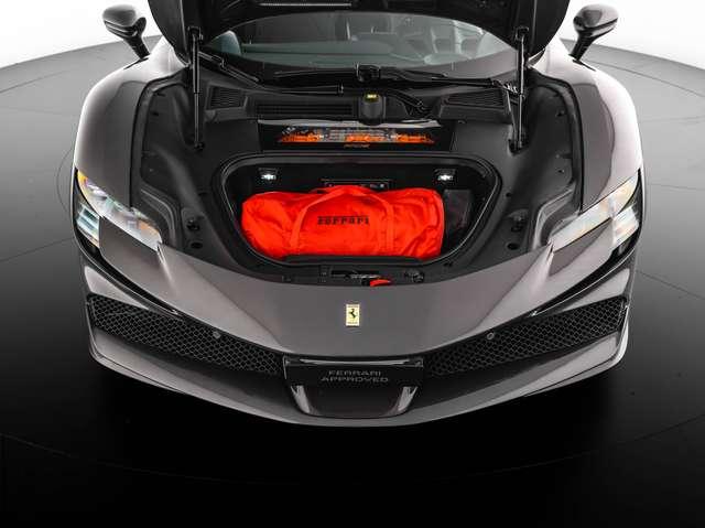 Ferrari SF90 Stradale