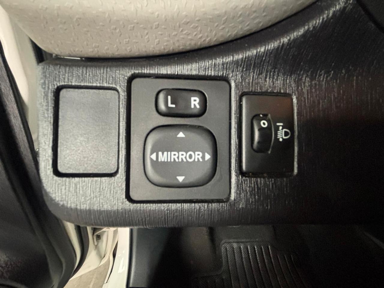 Toyota Yaris 1.0 3 porte Active