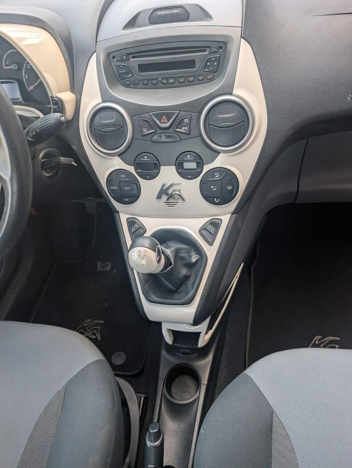 Ford Ka 1.2 8V 69 CV Black&White Edition