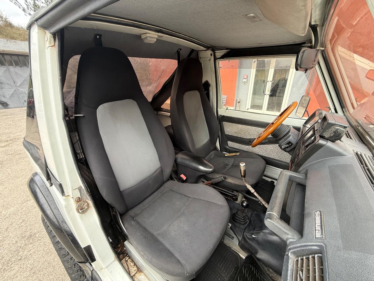 Suzuki SJ 413 SJ413 Cabriolet De Luxe