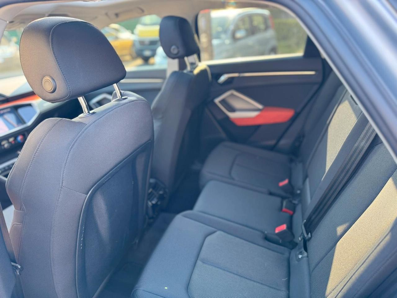 Audi Q3 35 TDI quattro S tronic Business Advanced TETTO