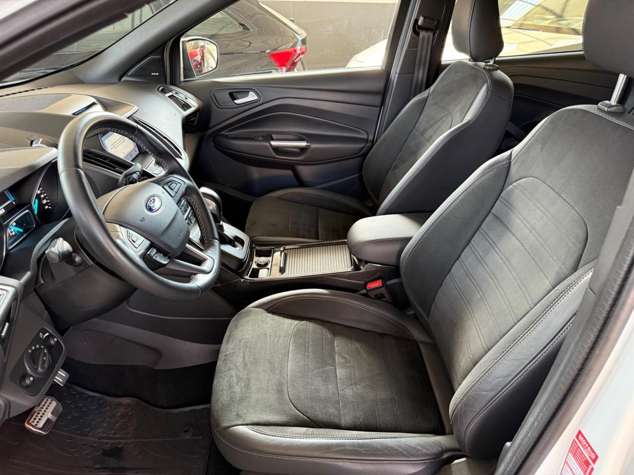 Ford Kuga 2.0 TDCI 150 CV S&S 4WD Powershift ST-Line