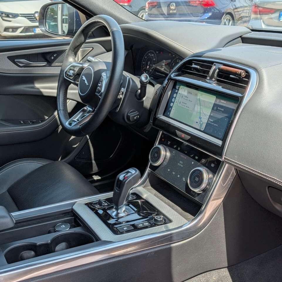 Jaguar XE 2.0 250cv R-Dynamic SE Pelle Navi