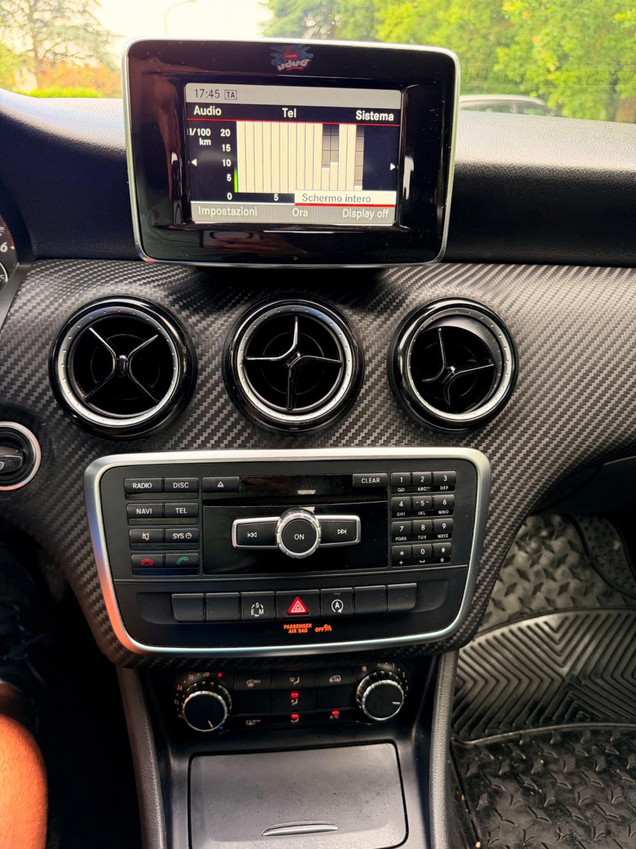 Mercedes-benz GLA 180 d Automatic Premium