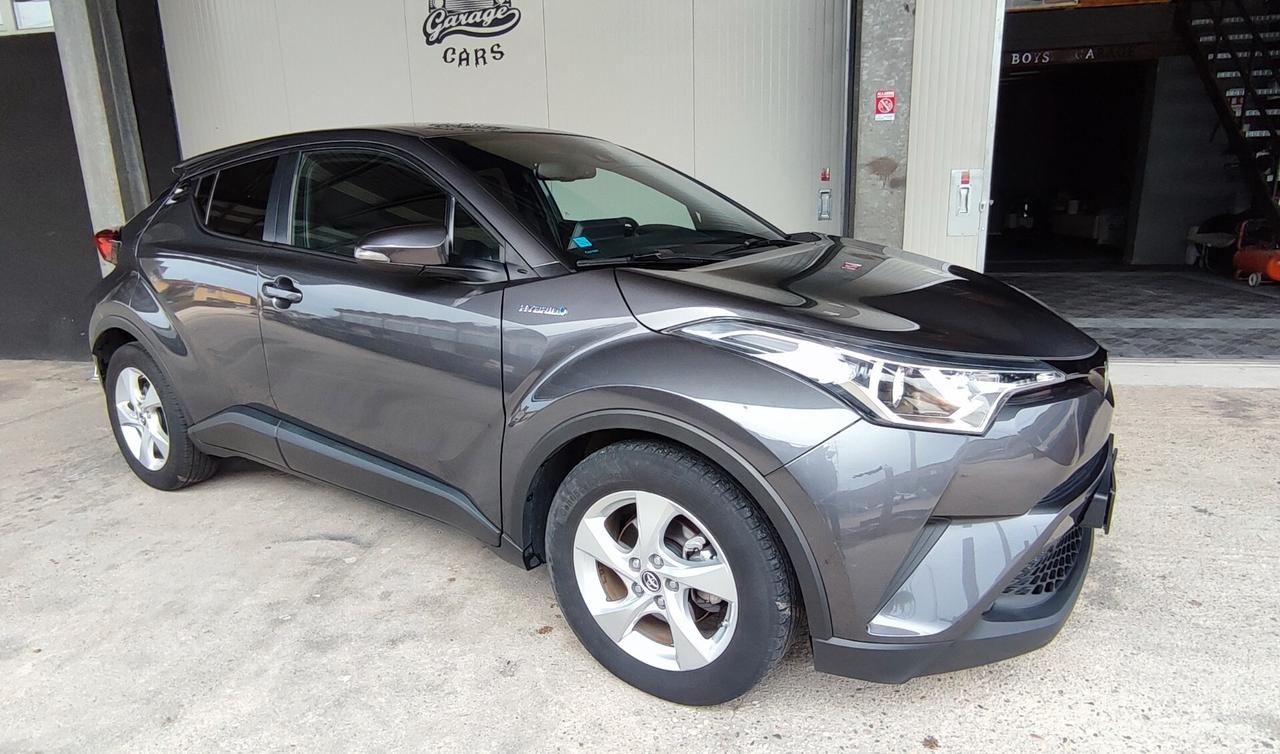 Toyota C-HR 1.8 Hybrid E-CVT Business