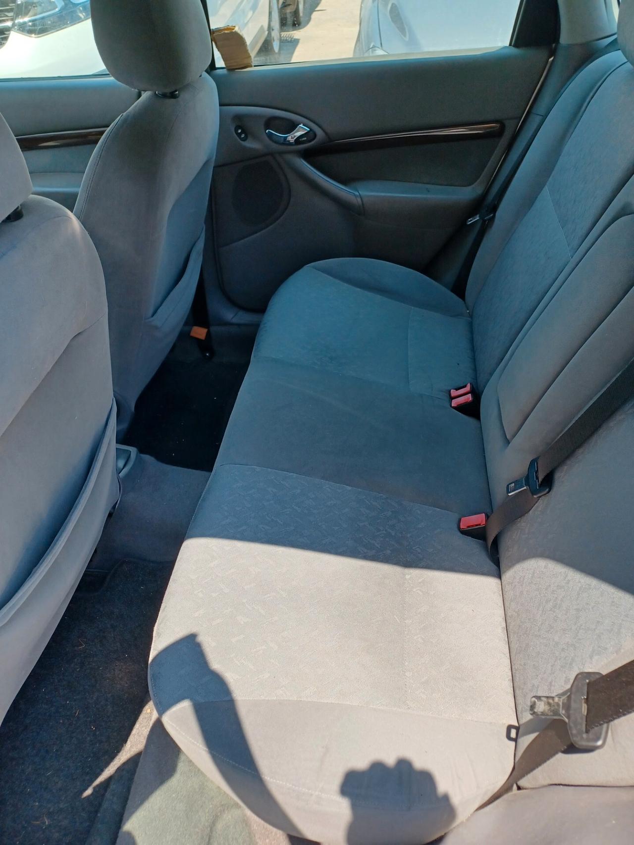 Ford Focus 1.6 SW Ghia SOLO 69000 KM!!