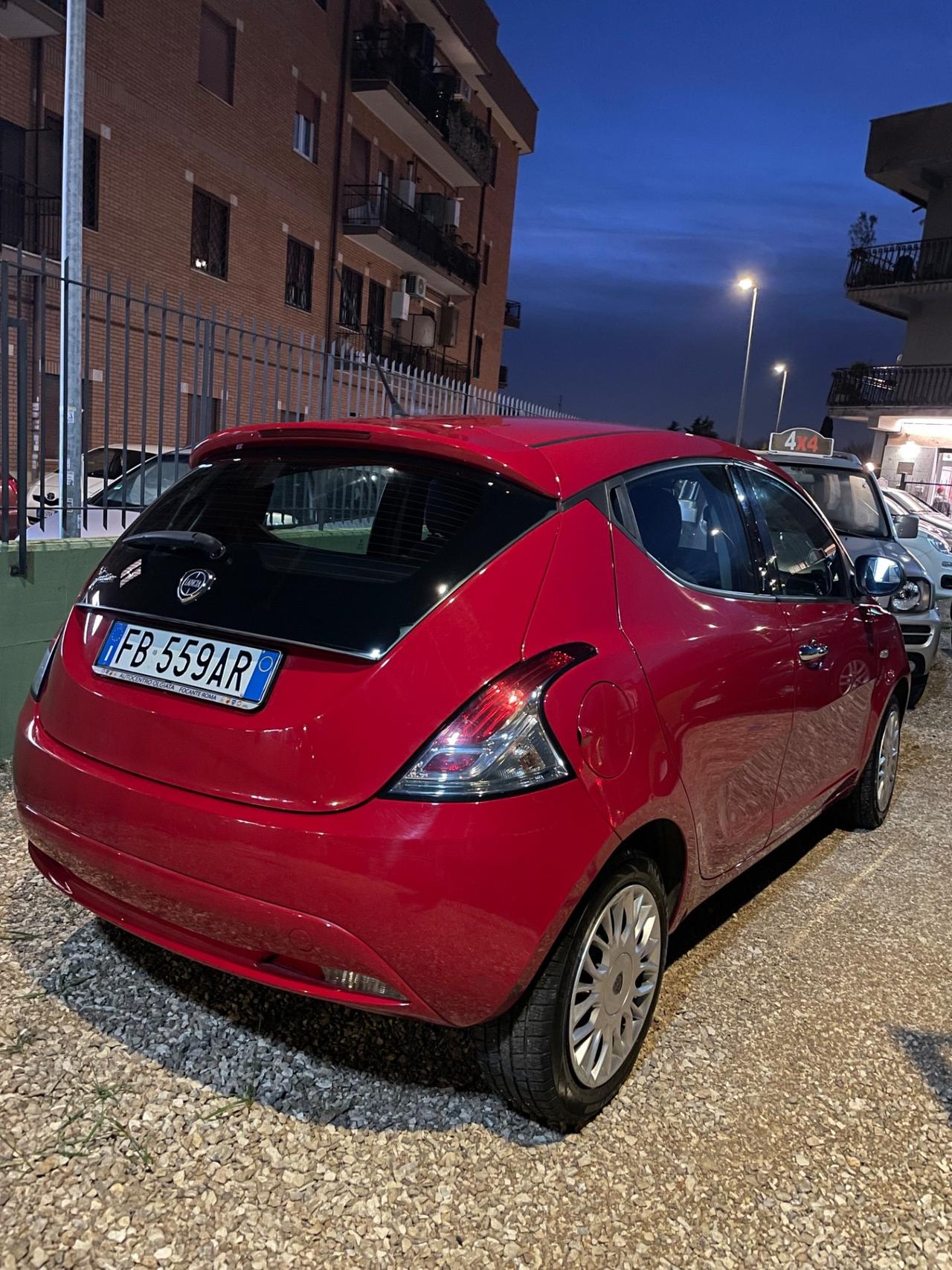 Lancia Ypsilon Platinum