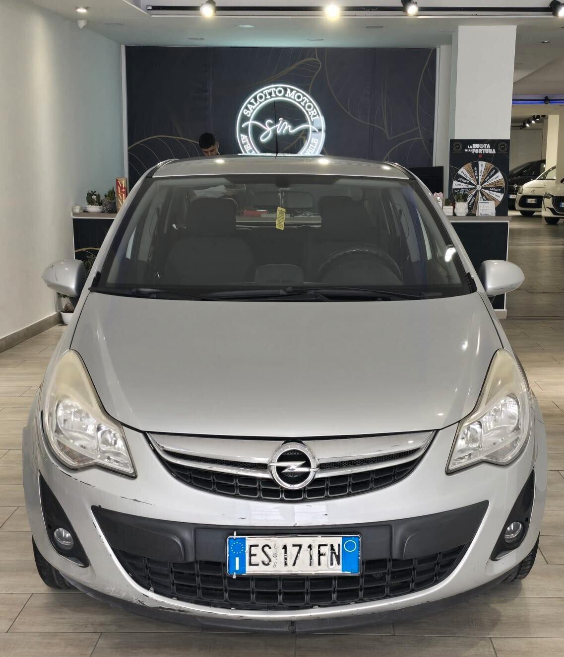 Opel Corsa 1.2 BENZINA /GPL ANNO 2013