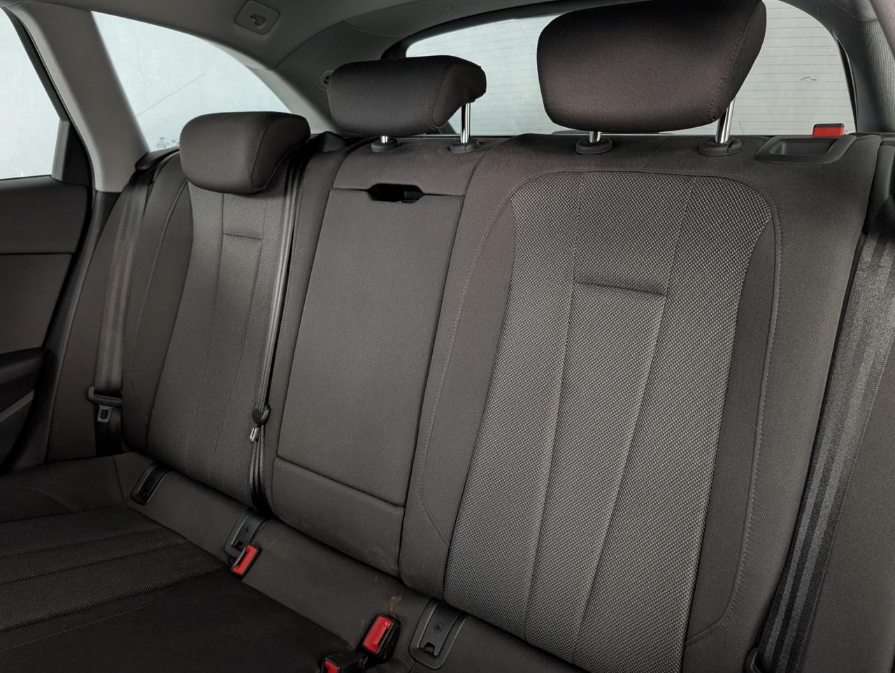 Audi a4 v 30 TDI MHEV S-tronic Business Advanced