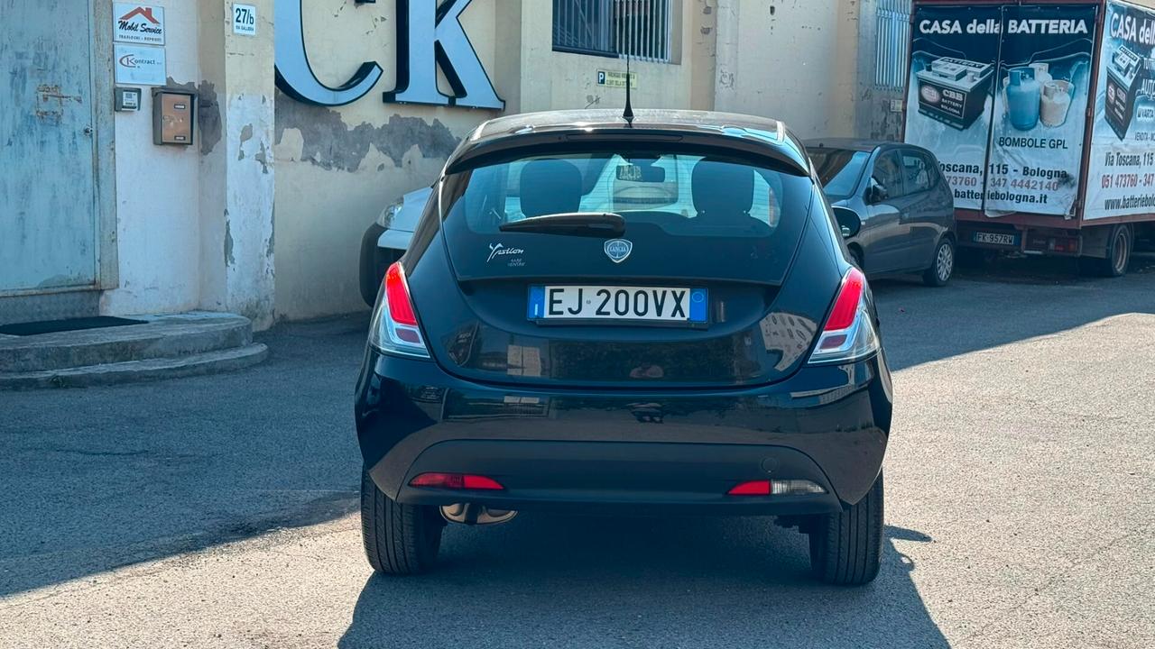 Lancia Ypsilon 1.2 69 CV 5 porte S&S Platinum