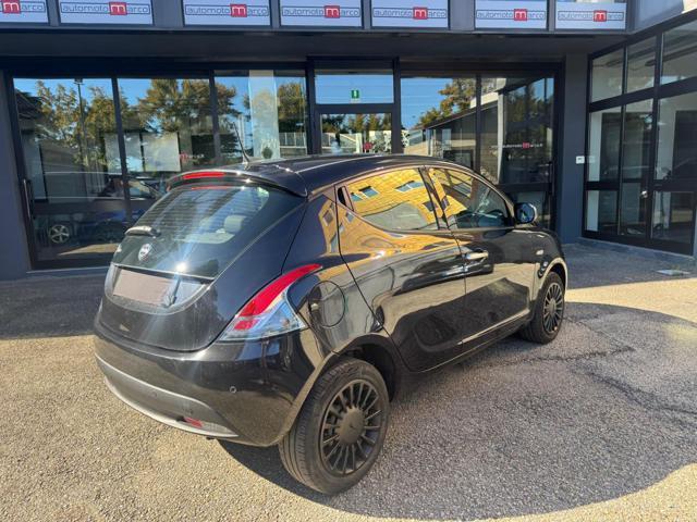 LANCIA Ypsilon 1.2 69 CV 5 porte GPL Ecochic Gold