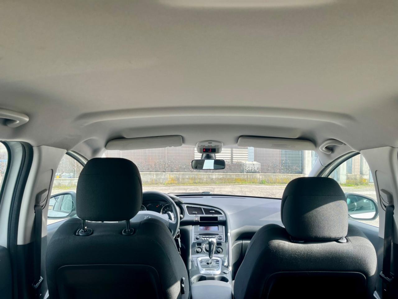 Peugeot 3008 1.6hdi 2012 118.000km cambio robotizzato perfetta