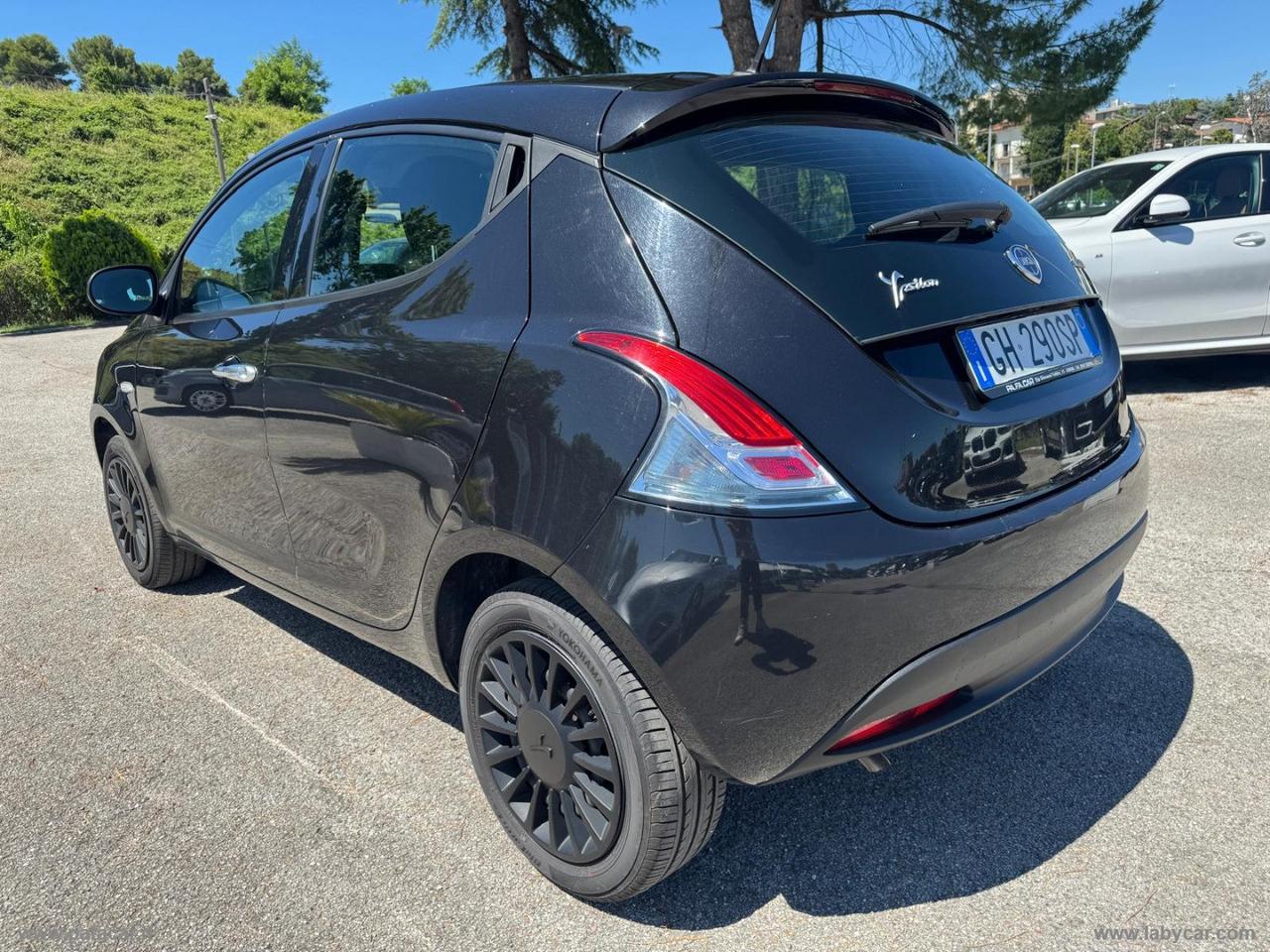 LANCIA Ypsilon 1.0 FireFly 5pS&S Hyb. Eco Silv.