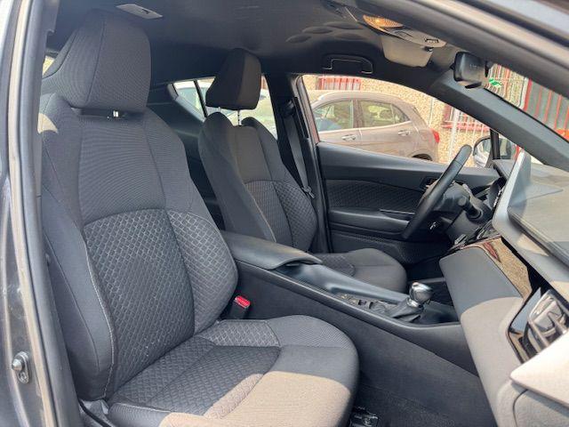 TOYOTA C-HR 1.8 Hybrid E-CVT Business