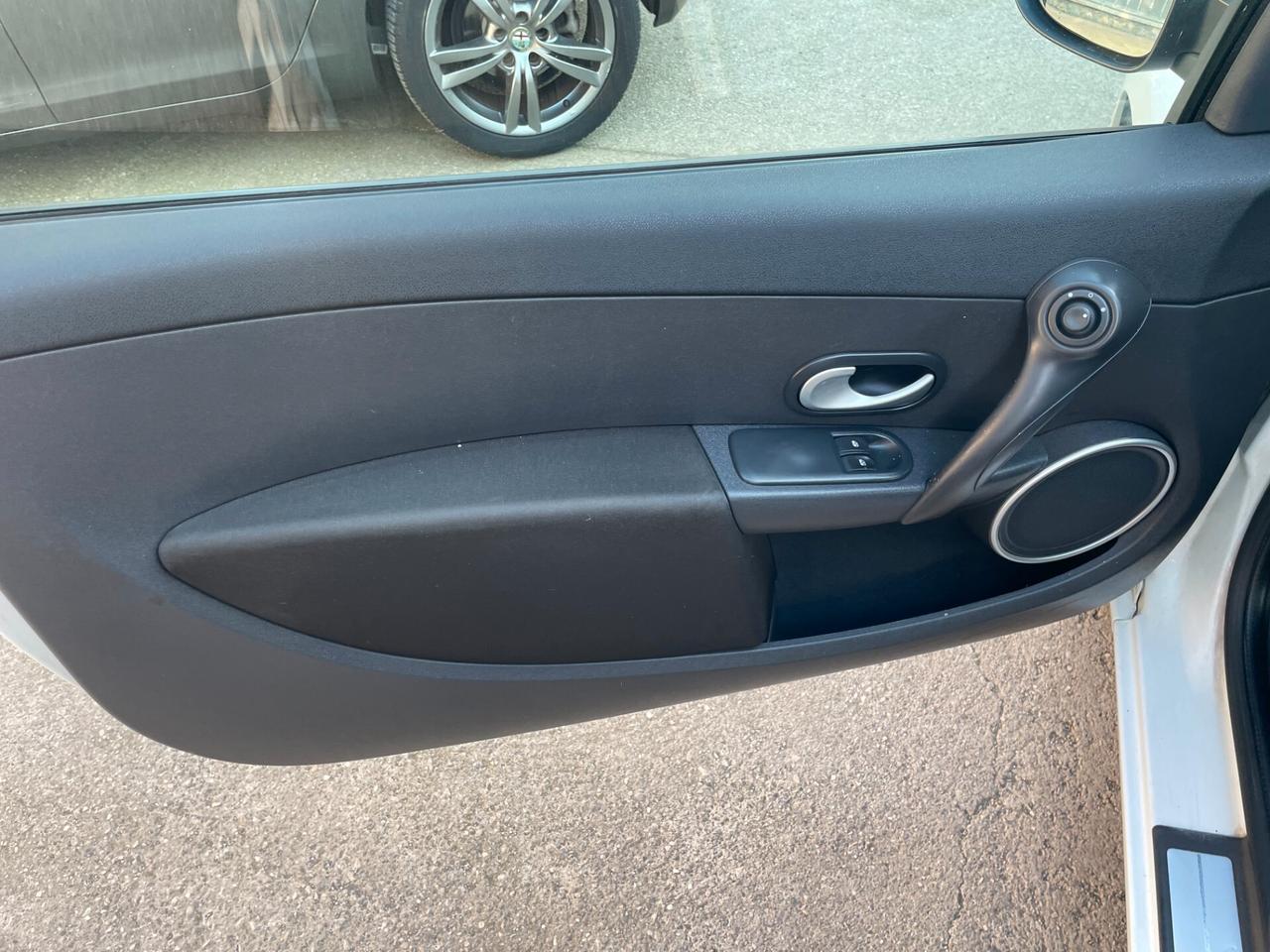 Renault Clio 1.2 3p Luxe FULL Distribuzione tagliandata NEOPATENTATI