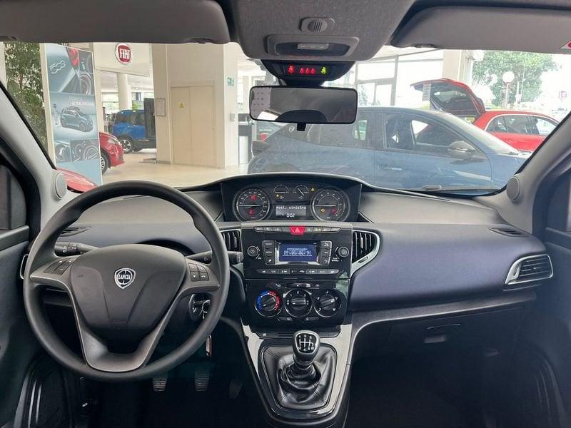 Lancia Ypsilon 1.0 FireFly 5 porte S&S Hybrid Platino