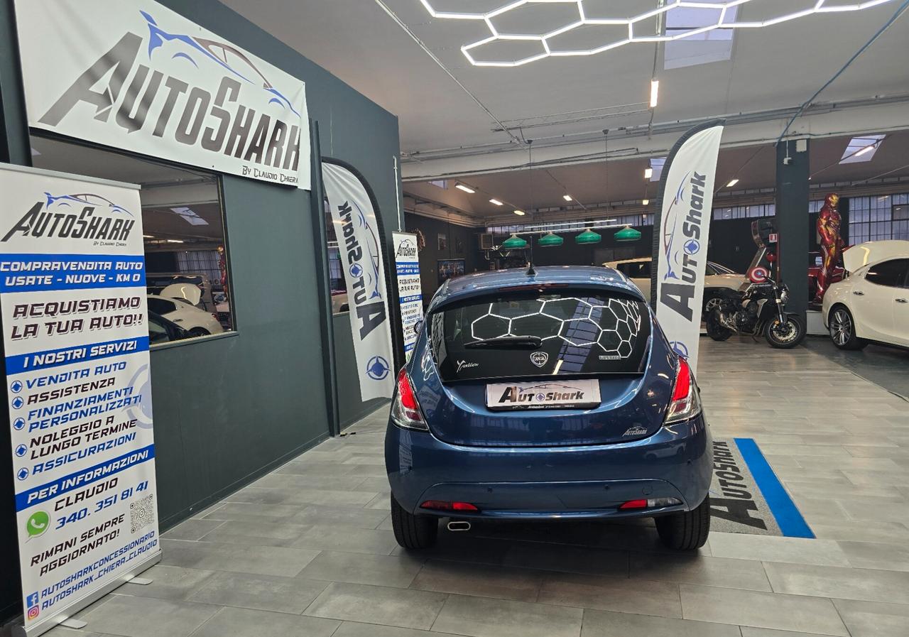 LANCIA YPSILON 1.0 FIREFLY HYBRID GOLD XNEOPATENTATO