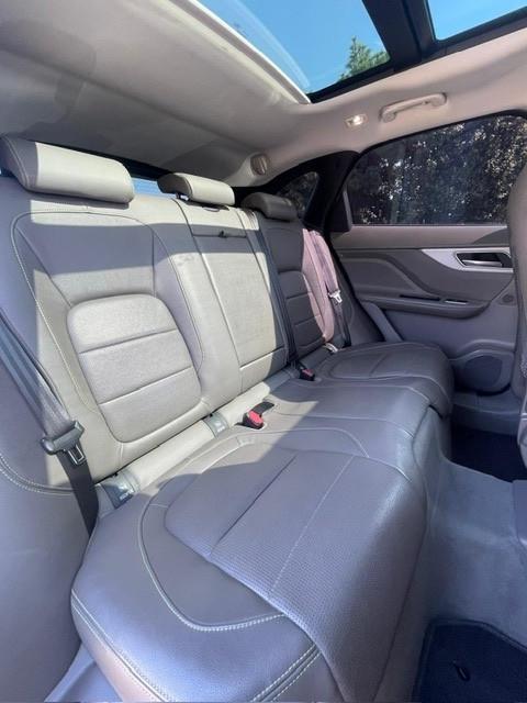 Jaguar F-Pace 2.0 D 180 CV AWD aut. R-Sport
