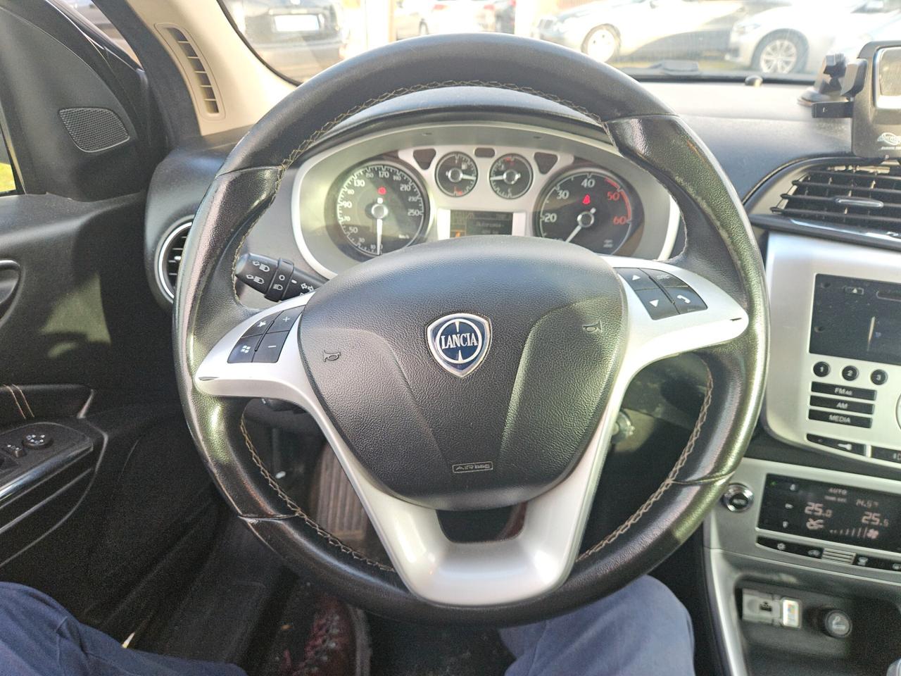 Lancia Delta 1.9 MJT Twinturbo DPF Gold