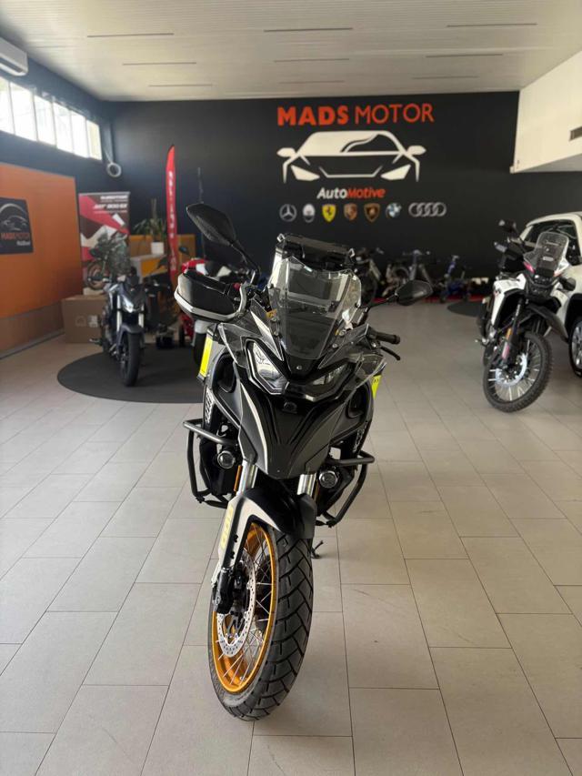 QJ MOTOR SRT 800SX sx