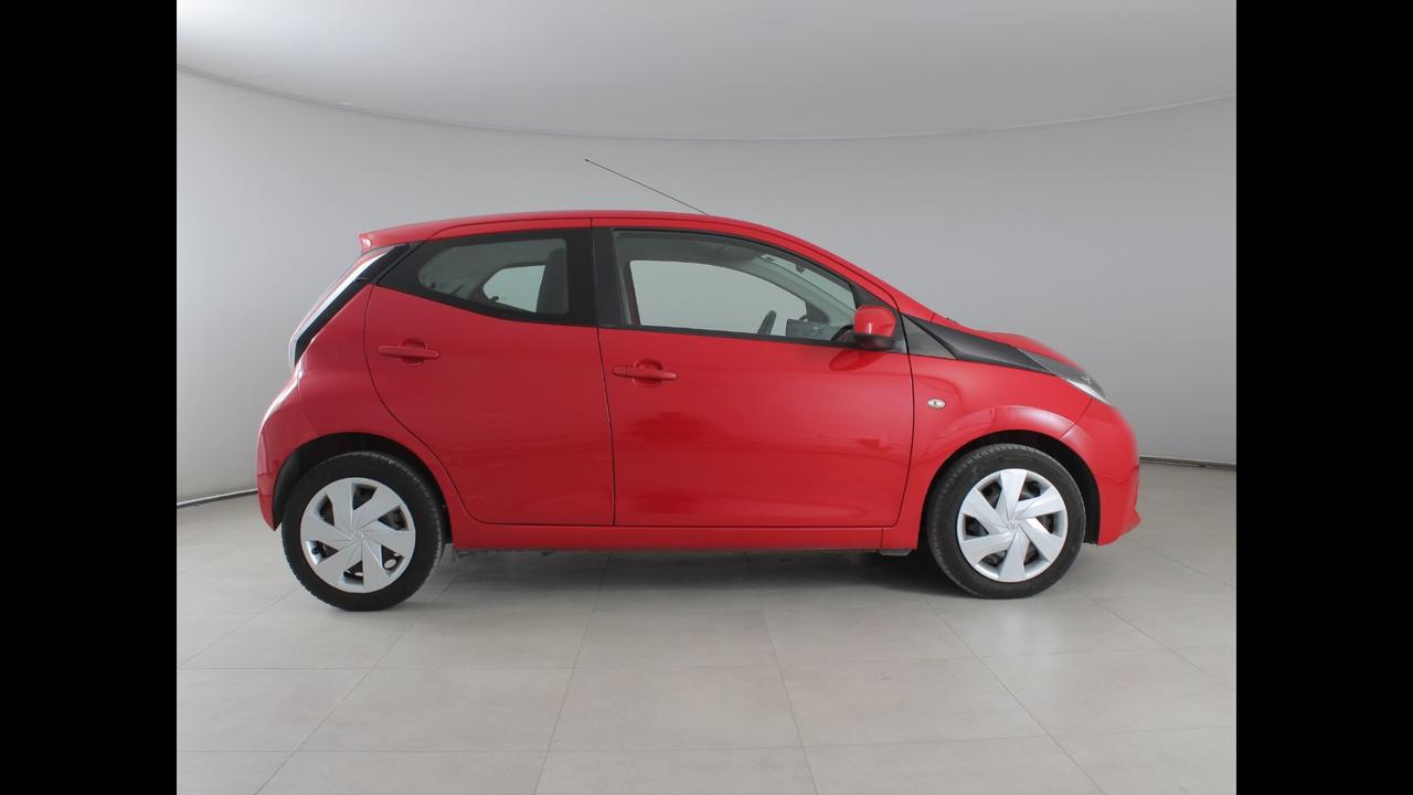 TOYOTA Aygo II 2014 - Aygo 5p 1.0 x-play