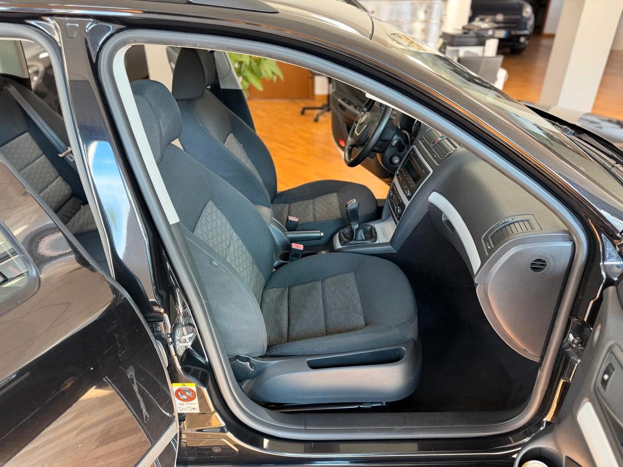 Skoda Octavia 1.6 TDI CR F.AP. Elegance
