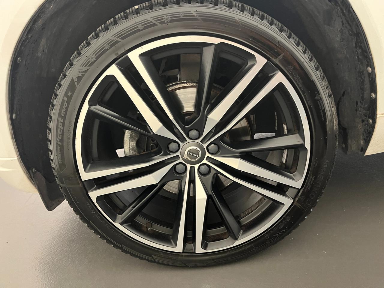 VOLVO XC60 2.0 D4 R-DESIGN GEARTRONIC