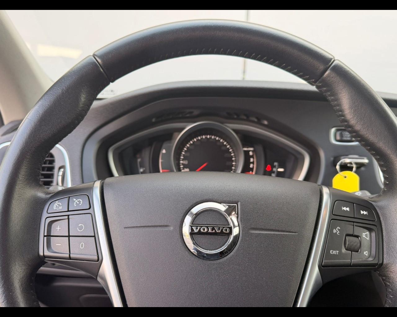 VOLVO V40 CROSS COUNTRY 2.0 d2 BUSINESS PLUS geartronic my19