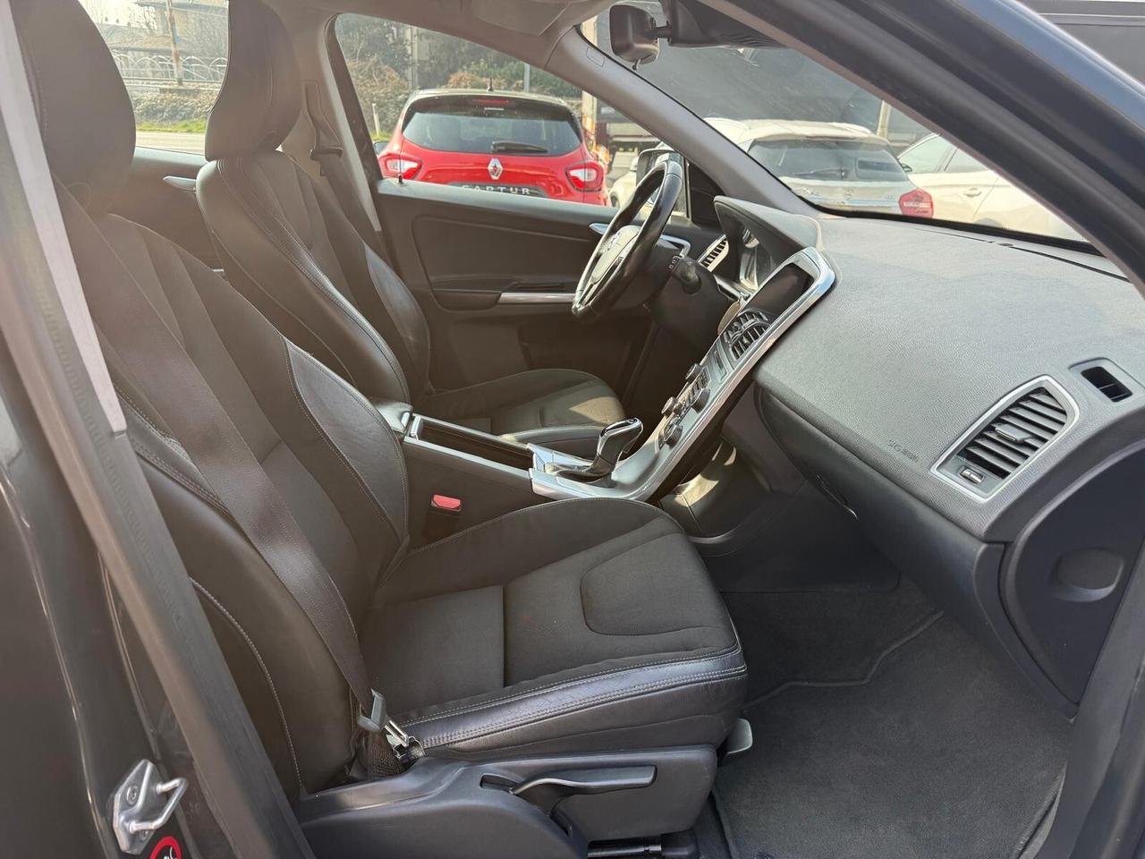 Volvo XC 60 XC60 D4 AWD Geartronic Summum