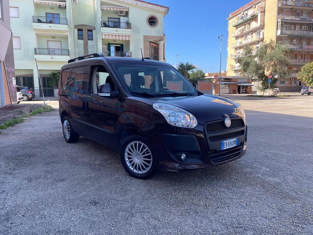 Fiat Doblo Restayling con Posti 1.4T-Jet TurboBenz/Metano Perfett