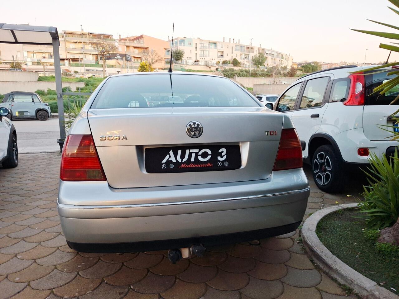 Volkswagen Bora 1.9 TDI/130 CV +Gancio+Carrello
