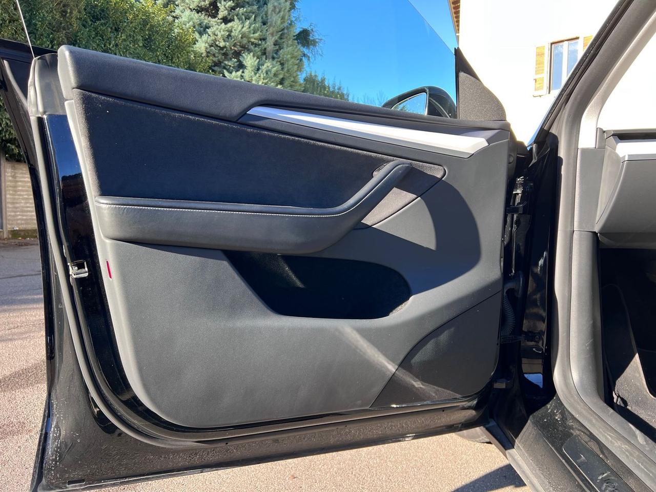 Tesla Model Y Performance #8327