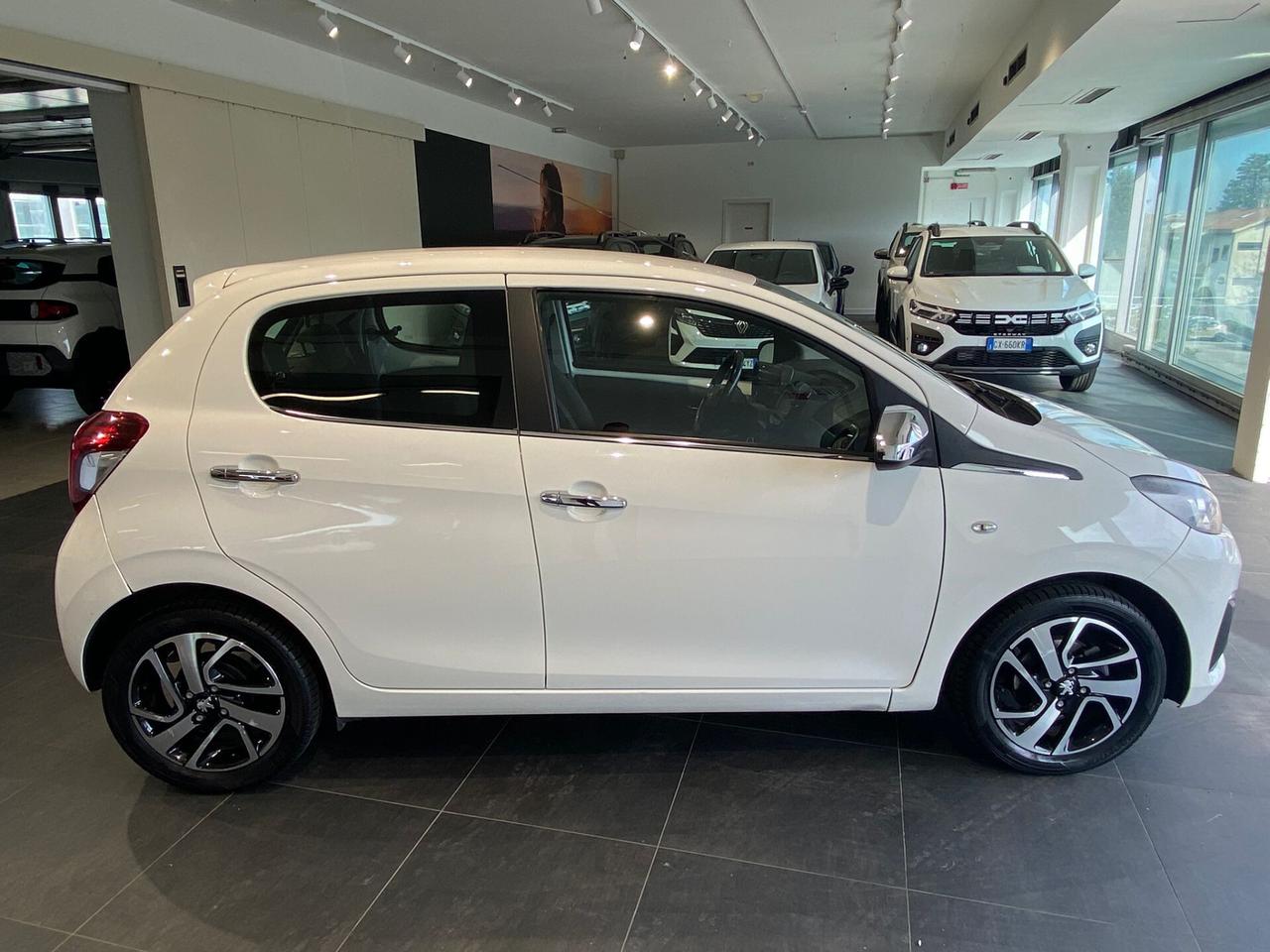 Peugeot 108 PureTech 82 5 porte Allure