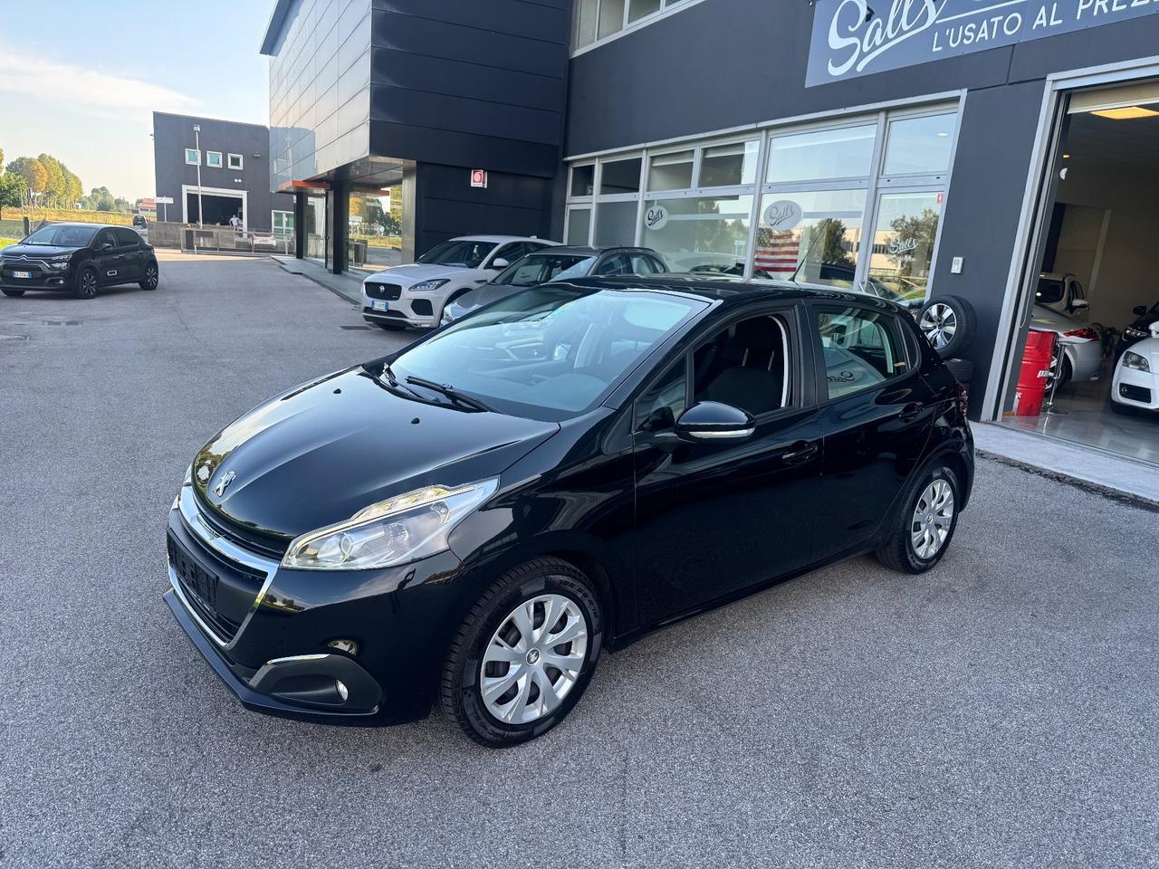 Peugeot 208 1.2 benzina Neopatentati