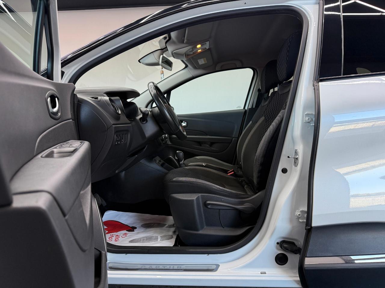 Renault Captur dCi 8V 90 CV EDC Initiale Paris
