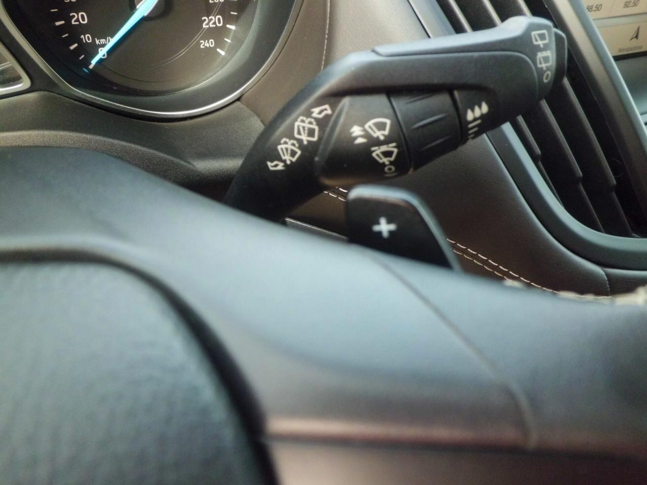 Ford Kuga 2.0 TDCI 150 CV S&S 4WD Powershift Vignale